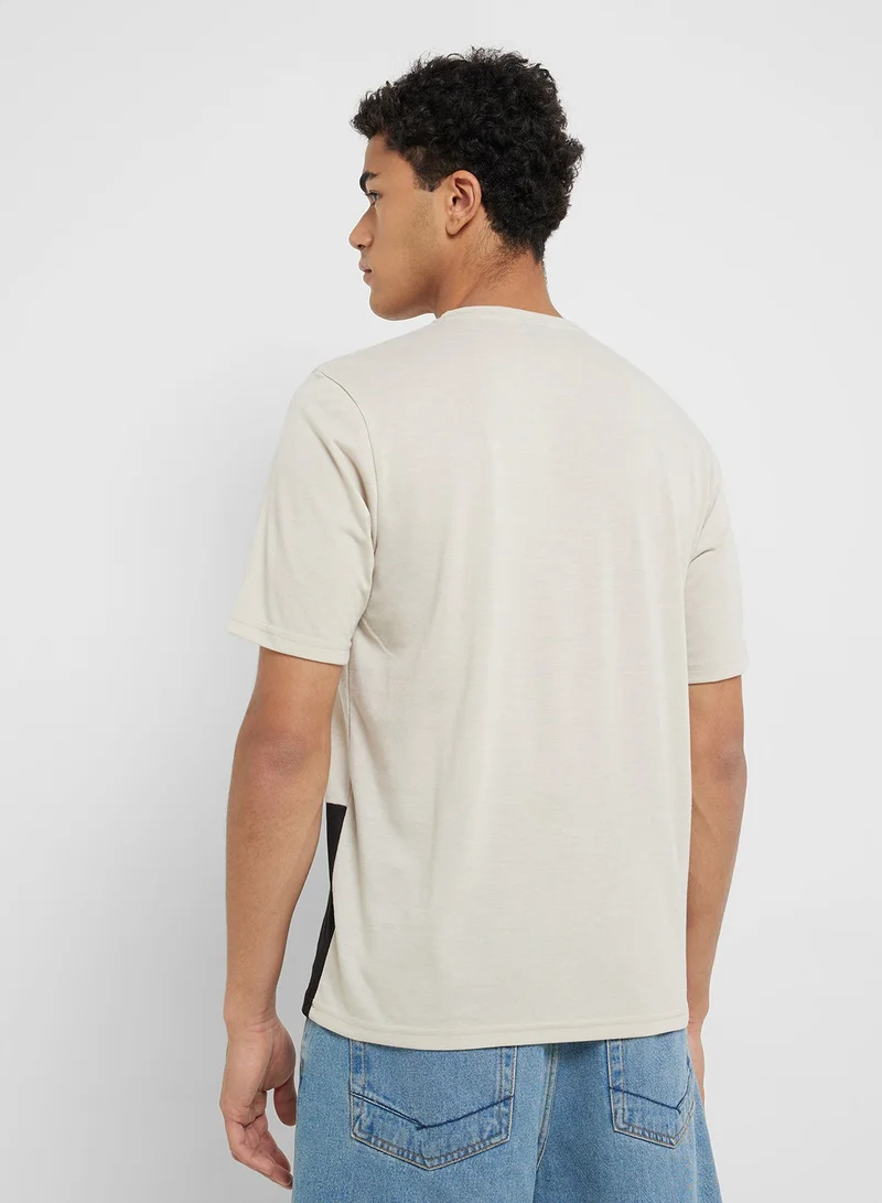 سفنتي فايف تيشيرت بياقة دائرية